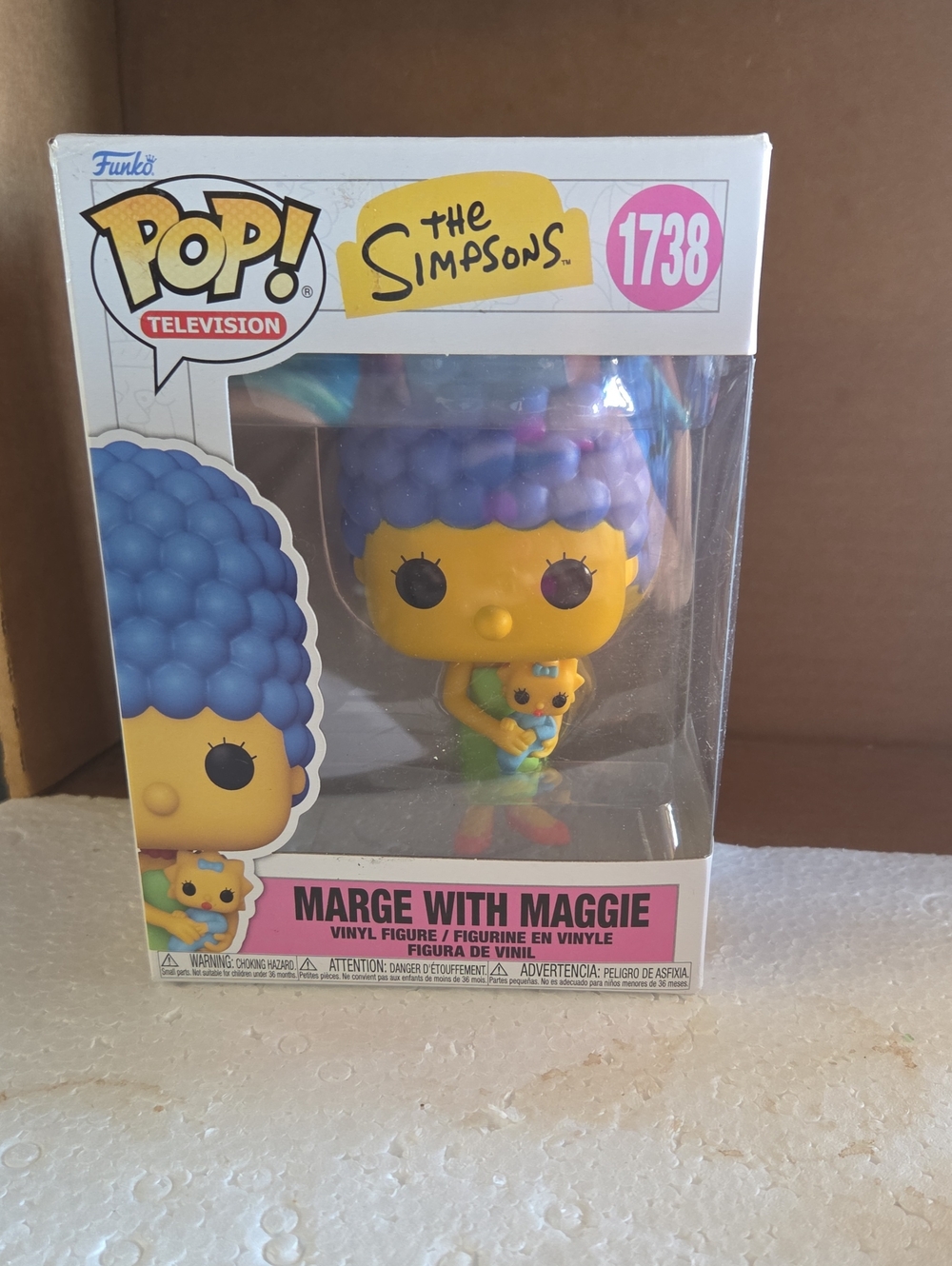 Funko Pop! The Simpsons Marge with Maggie Vinyl Figure (Blue, Yellow, Pink)